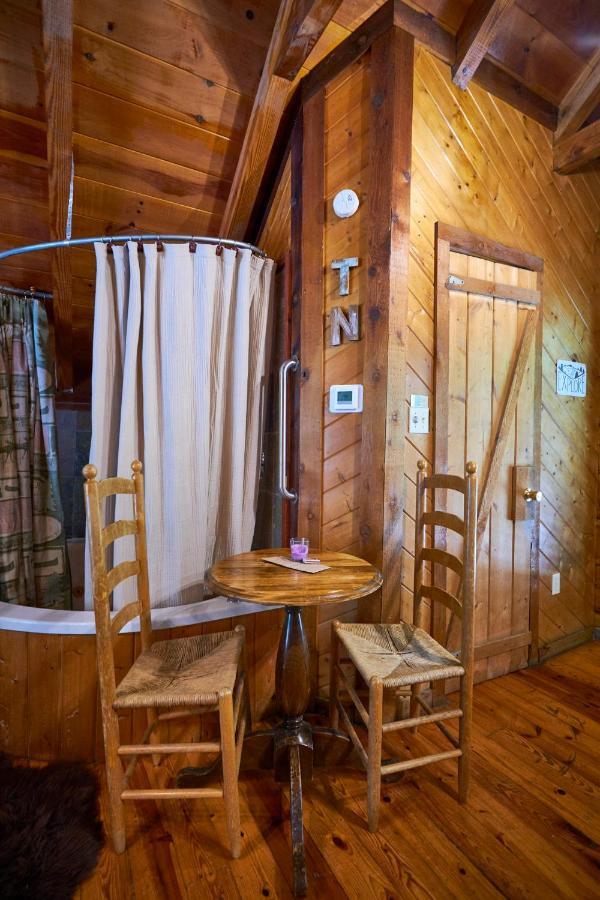Gatlinburg Area Hottub Cabin - Ladyslipper Sevierville Buitenkant foto